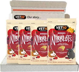 VETIQ Berries Nibblots for Small Animals, Tasty Treats Made with Added Vitamins & a Soft Creamy, Centre Beneficial for Skin & Coat, 30 g (Pack of 4)